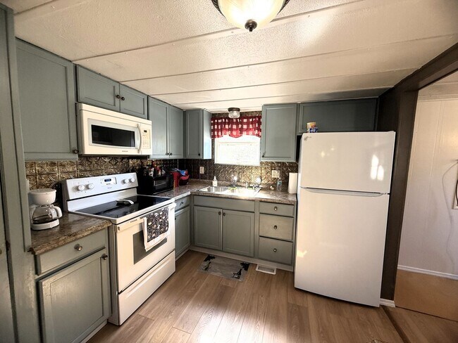 115 Torch Terrace in North Fort Myers, FL - Building Photo - Building Photo