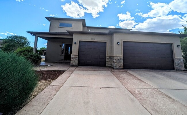 property at 2979 Fairway View Dr