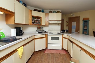 Linnet Circle Apartments in Coon Rapids, MN - Foto de edificio - Interior Photo
