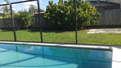 20341 SW 117th Ave in Miami, FL - Building Photo - Building Photo