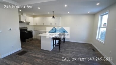 246 Forest Ave in Hamilton, ON - Building Photo - Building Photo