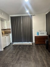 1133 S Leggett Dr in Abilene, TX - Building Photo - Building Photo