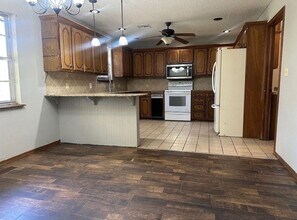 15604 Gaddy Rd in Shawnee, OK - Building Photo - Building Photo