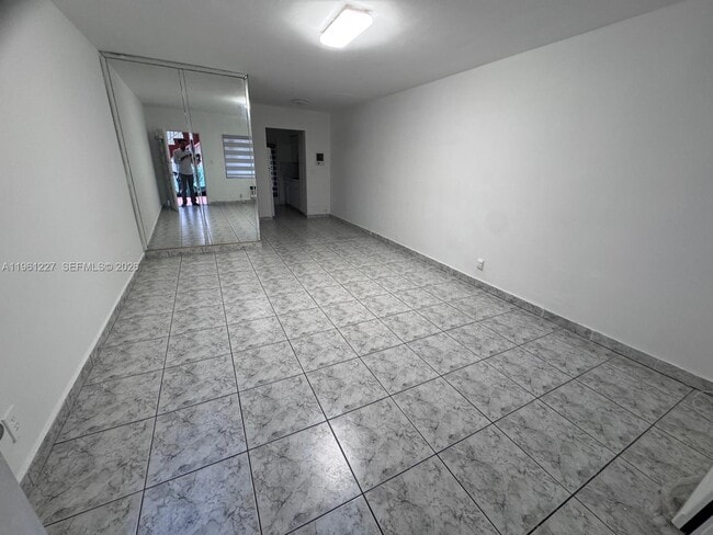 7840 Harding Ave in Miami, FL - Building Photo - Building Photo