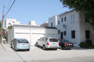 1001 S Holt Ave in Los Angeles, CA - Building Photo - Building Photo