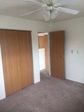 816 Cain St, Unit Apartment in East Liverpool, OH - Building Photo - Building Photo