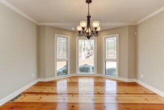 1675 Cox Rd in Roswell, GA - Building Photo - Building Photo