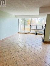 1300 Marlborough Ct in Oakville, ON - Building Photo - Building Photo