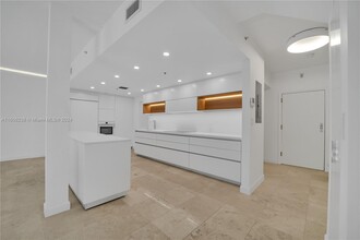 730 3rd St, Unit 103 in Miami Beach, FL - Building Photo - Building Photo