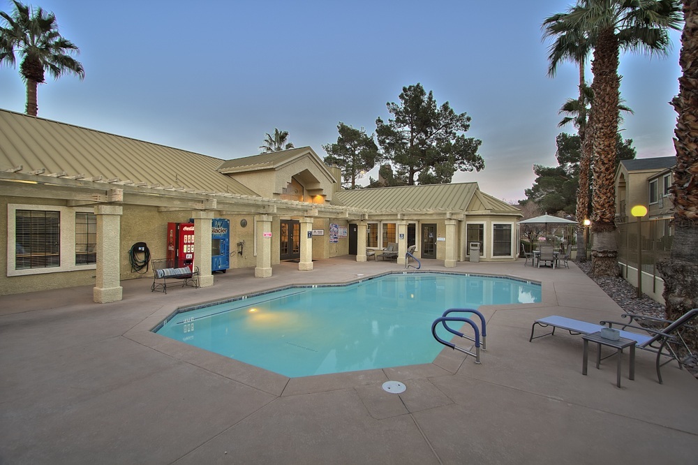 Gramercy Parc Senior Apartments in Las Vegas, NV - Foto de edificio