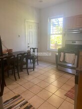 60 Fisher Ave, Unit 3 in Boston, MA - Building Photo - Building Photo
