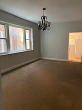 7818 S Bennett Ave in Chicago, IL - Building Photo - Building Photo