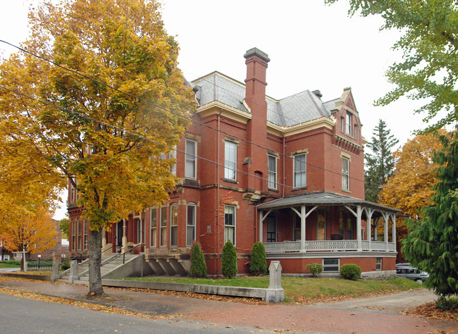 119 Pine St in Portland, ME - Foto de edificio - Building Photo