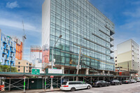 Athena LIC in Long Island City, NY - Foto de edificio - Building Photo