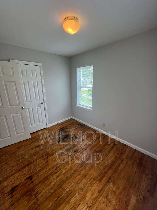 5819 Greenfield Ave in Indianapolis, IN - Building Photo - Building Photo