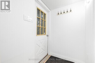 633 Ossington Ave in Toronto, ON - Building Photo - Building Photo