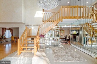 509 Long Ln in Huntingdon Valley, PA - Building Photo - Building Photo