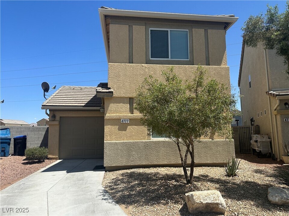 4777 Arroyo Seco Dr in Las Vegas, NV - Building Photo
