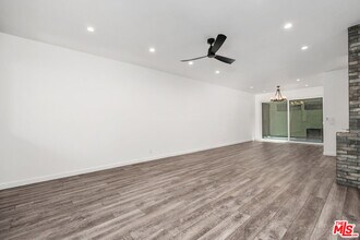 9000 Cynthia St in West Hollywood, CA - Building Photo - Building Photo