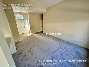 5752 Red Willow Ln in Roseville, CA - Building Photo - Building Photo