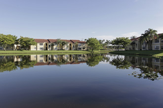 Isles at Lago Mar in Plantation, FL - Building Photo - Building Photo