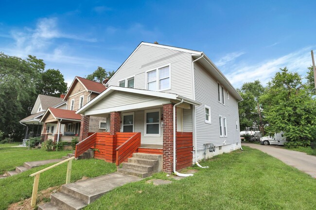 448-450-450 N Champion Ave in Columbus, OH - Building Photo - Building Photo