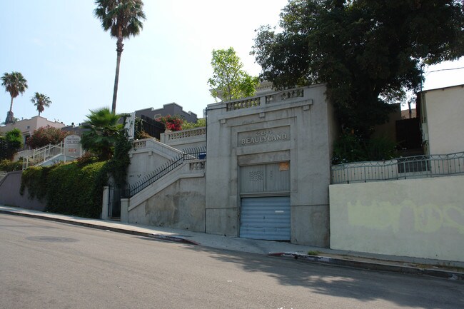 284 S Coronado St in Los Angeles, CA - Building Photo - Building Photo