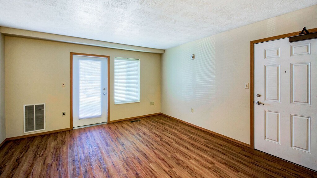 Northlake Apartments in North Sioux City, SD