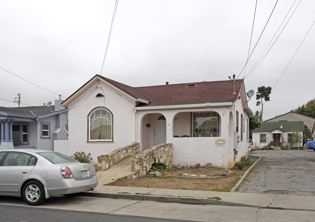 34-38 Ford St in Watsonville, CA - Building Photo