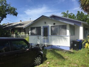 110 SW 8th Ave in Fort Lauderdale, FL - Building Photo - Building Photo