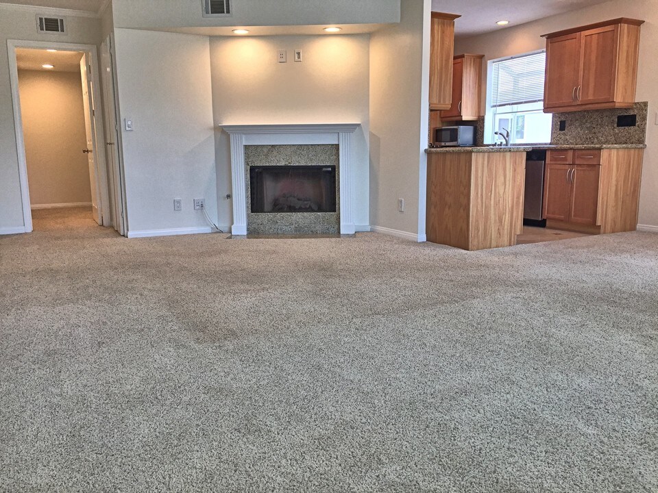 3881 Groton St, Unit 4 in San Diego, CA - Building Photo