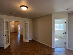 3822 Julia Cir in Corpus Christi, TX - Foto de edificio - Building Photo