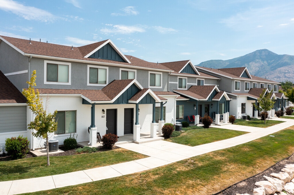 Mountain View Townhomes Ogden, UT Apartments