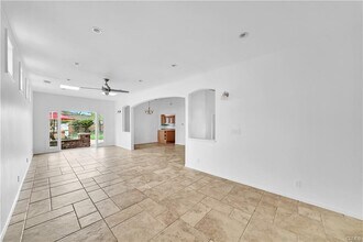 416 Aliso Ave in Newport Beach, CA - Building Photo - Building Photo