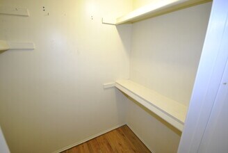 2869 E Eisenhower Pky in Ann Arbor, MI - Building Photo - Building Photo