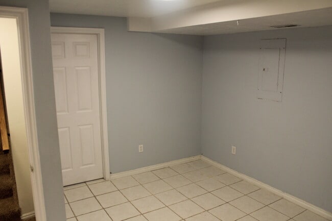 12900 S 2200 W in Riverton, UT - Foto de edificio - Building Photo