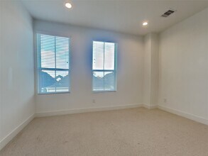 2056 Johanna Dr in Houston, TX - Building Photo - Building Photo