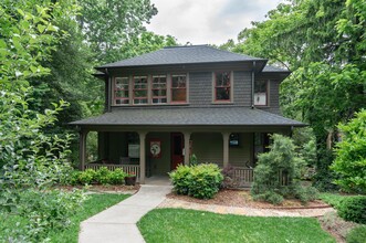 23 Courtland Ave in Asheville, NC - Building Photo - Building Photo