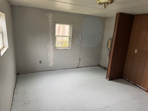 711 N 19th St in Hamilton, IL - Foto de edificio - Building Photo