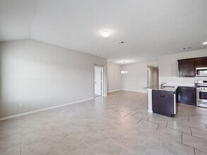 29802 Breakwater Dr in Park Row, TX - Building Photo - Building Photo