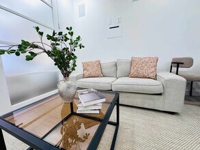 347 E 78th St in New York, NY - Building Photo - Building Photo