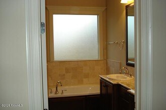 407 Copper Ridge Dr in Youngsville, LA - Building Photo - Building Photo