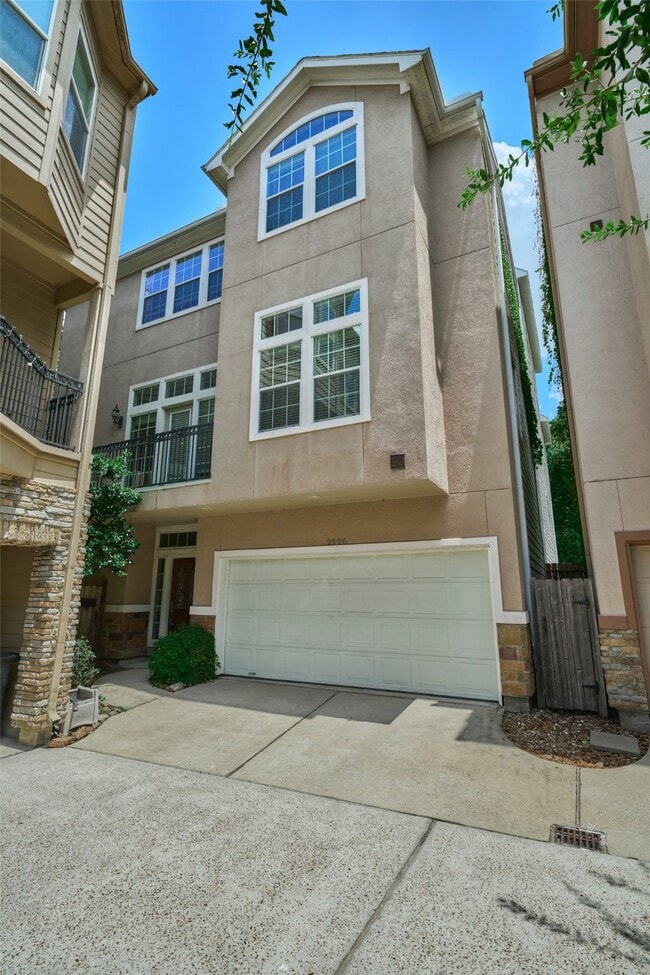 2526 Bevis St in Houston, TX - Foto de edificio - Building Photo