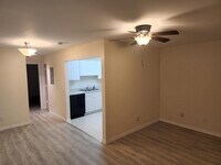 93 Spring Lake Dr photo'