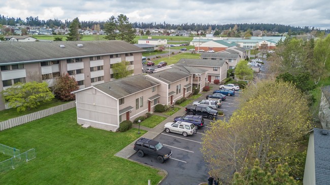 141 SW 6th Ave in Oak Harbor, WA - Building Photo - Building Photo