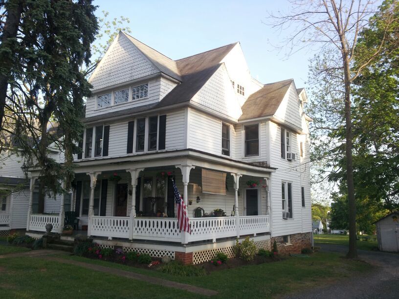 230 W Main St in Purcellville, VA - Building Photo