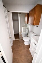 9823 Walnut St, Unit L205 in Dallas, TX - Building Photo - Building Photo