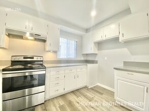 11502 Eucalyptus Ave in Hawthorne, CA - Building Photo - Building Photo