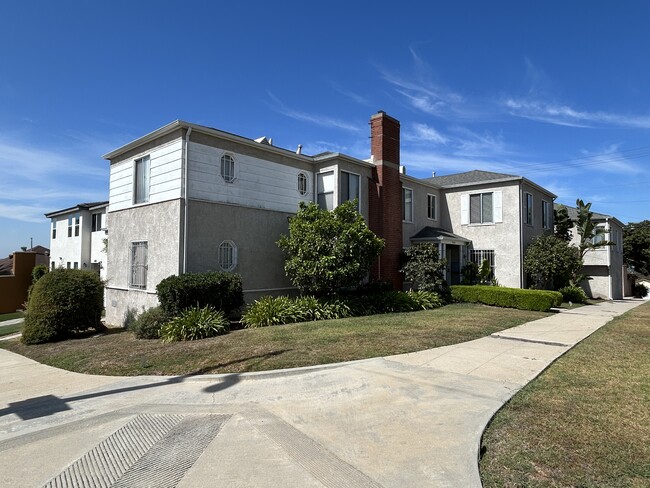 4504 W 61st St, Unit 4