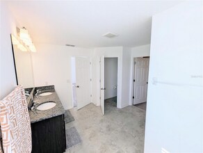 2944 Autumn Rock Dr in Zephyrhills, FL - Building Photo - Building Photo